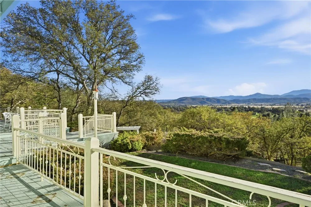 17785 Foothill Court Hidden Valley Lake, CA 95467