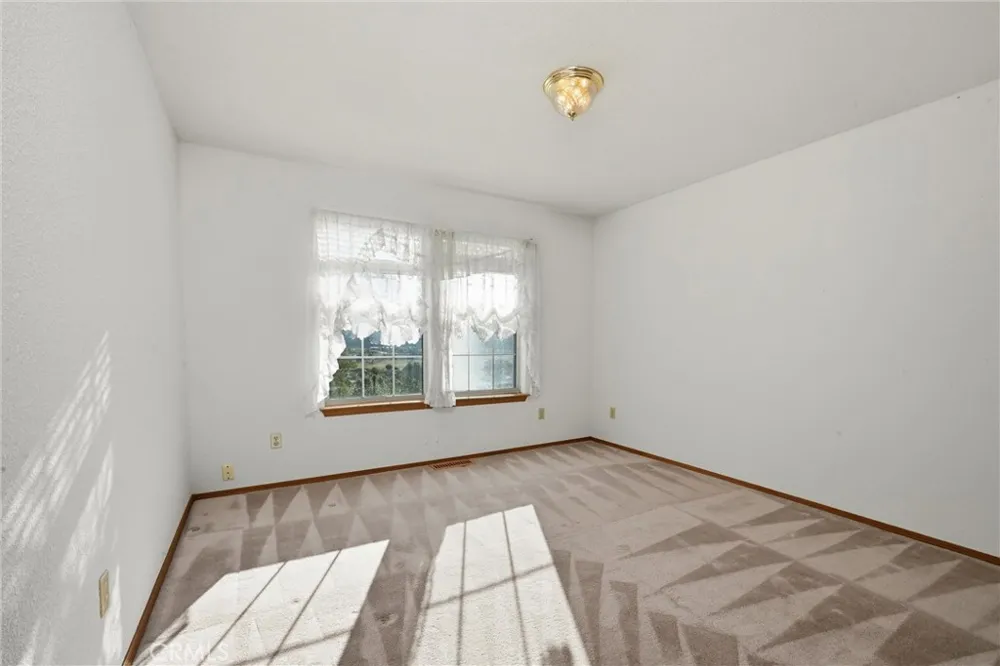 17785 Foothill Court Hidden Valley Lake, CA 95467