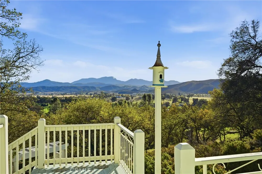 17785 Foothill Court Hidden Valley Lake, CA 95467
