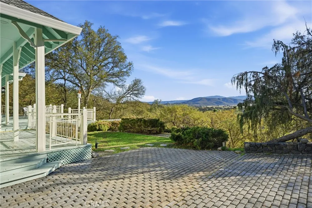 17785 Foothill Court Hidden Valley Lake, CA 95467