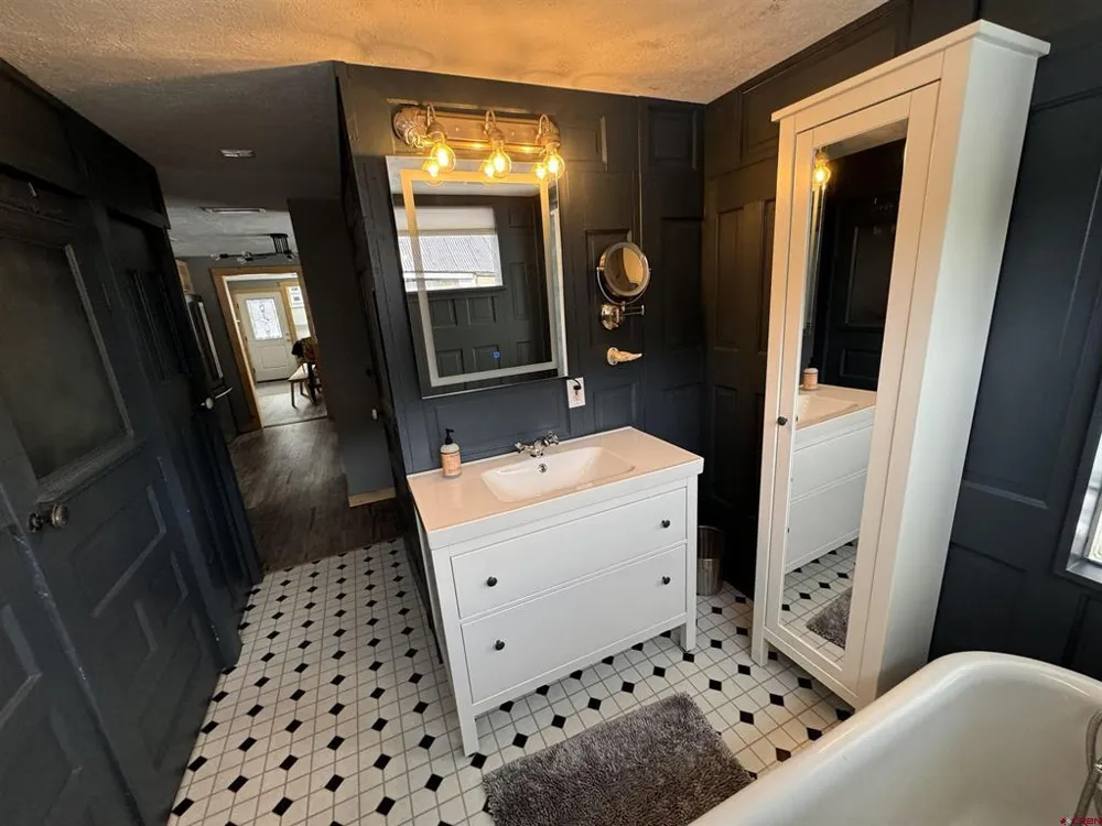 939 Mineral Street Silverton, CO 81433