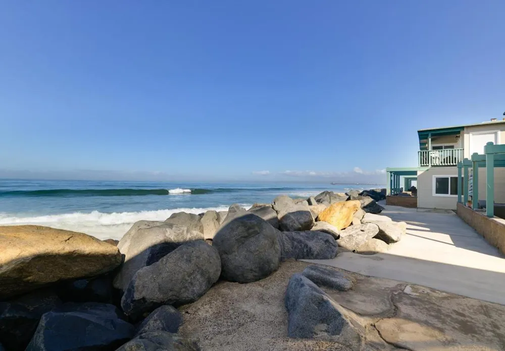 1680 Seacoast Drive Unit B #B Imperial Beach, CA 91932