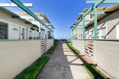 1680 Seacoast Drive Unit B #B