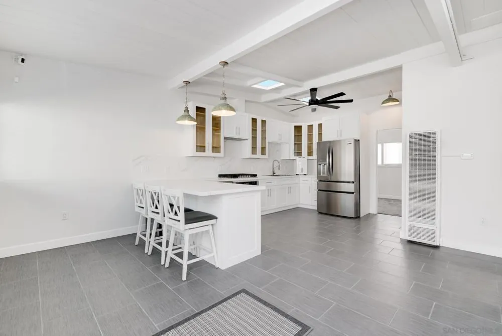 1680 Seacoast Drive Unit B #B Imperial Beach, CA 91932