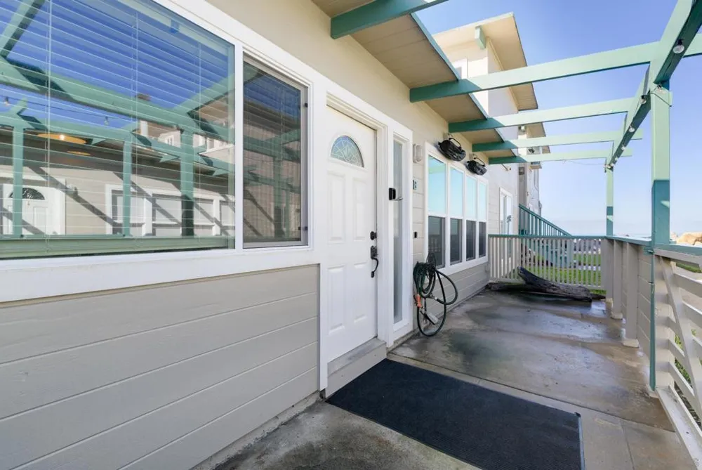 1680 Seacoast Drive Unit B #B Imperial Beach, CA 91932