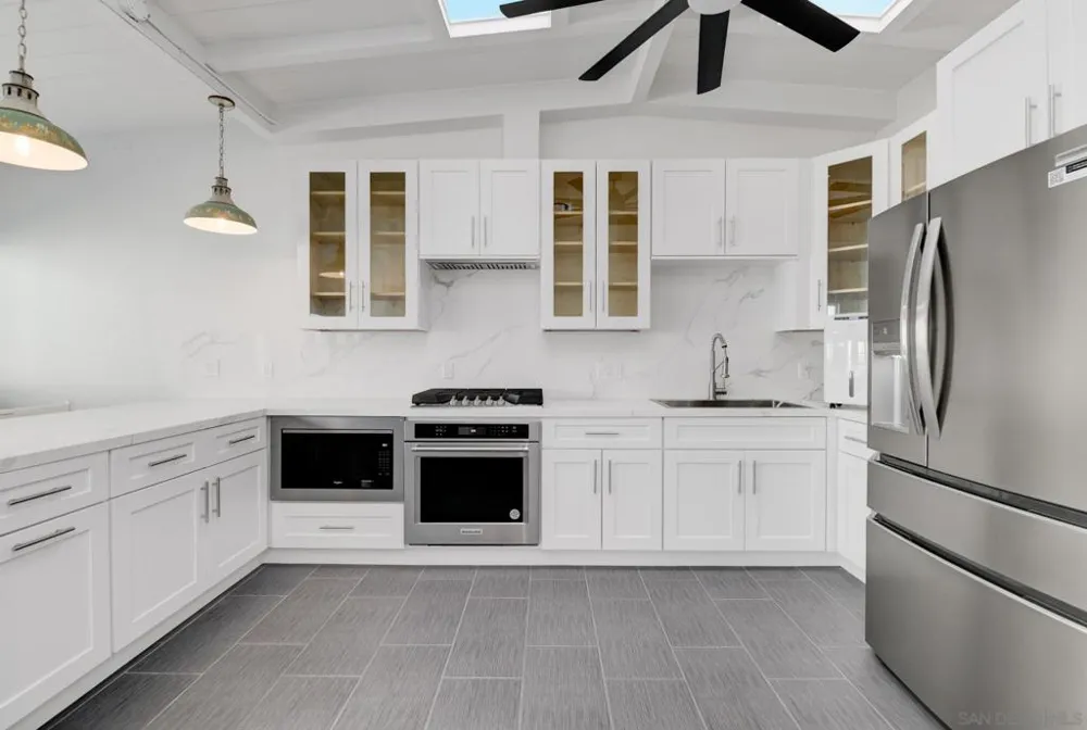 1680 Seacoast Drive Unit B #B Imperial Beach, CA 91932