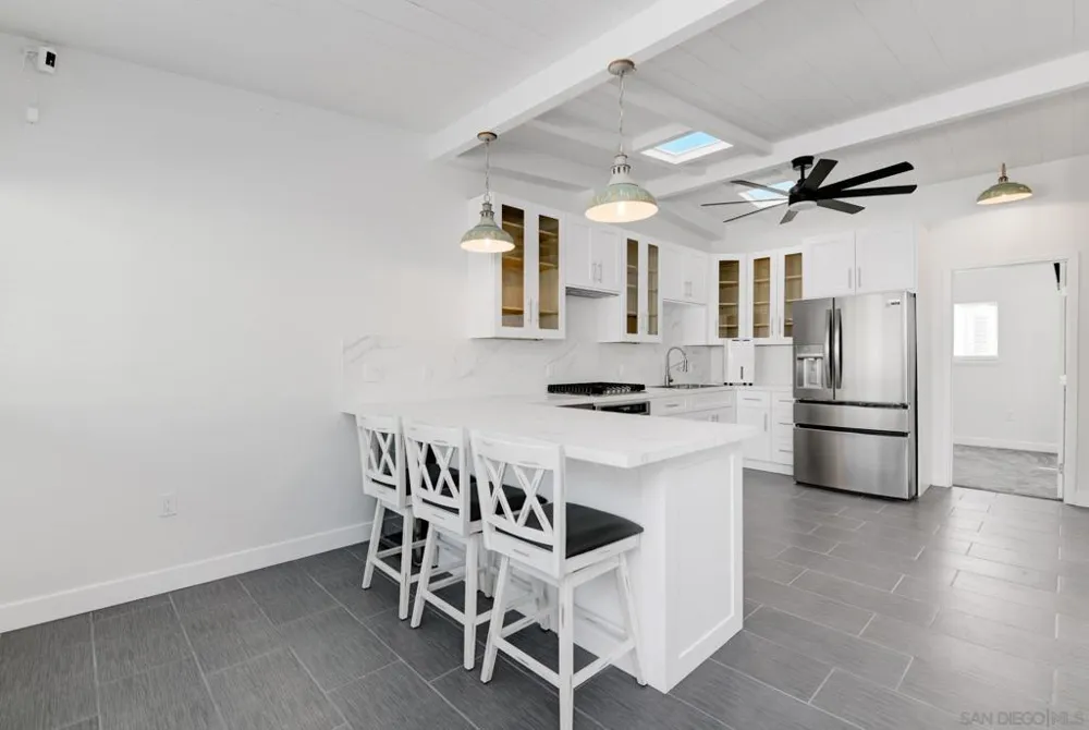 1680 Seacoast Drive Unit B #B Imperial Beach, CA 91932