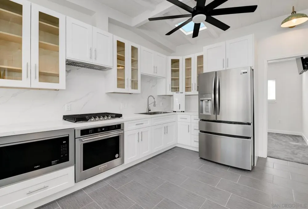 1680 Seacoast Drive Unit B #B Imperial Beach, CA 91932