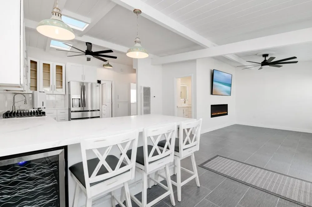 1680 Seacoast Drive Unit B #B Imperial Beach, CA 91932
