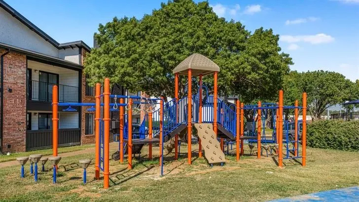 4600 West Pioneer Drive #082 Irving, TX 75061