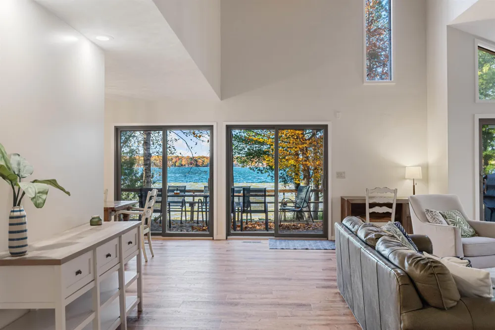 1335 W Outer Drive Long Lake Township, MI 49685