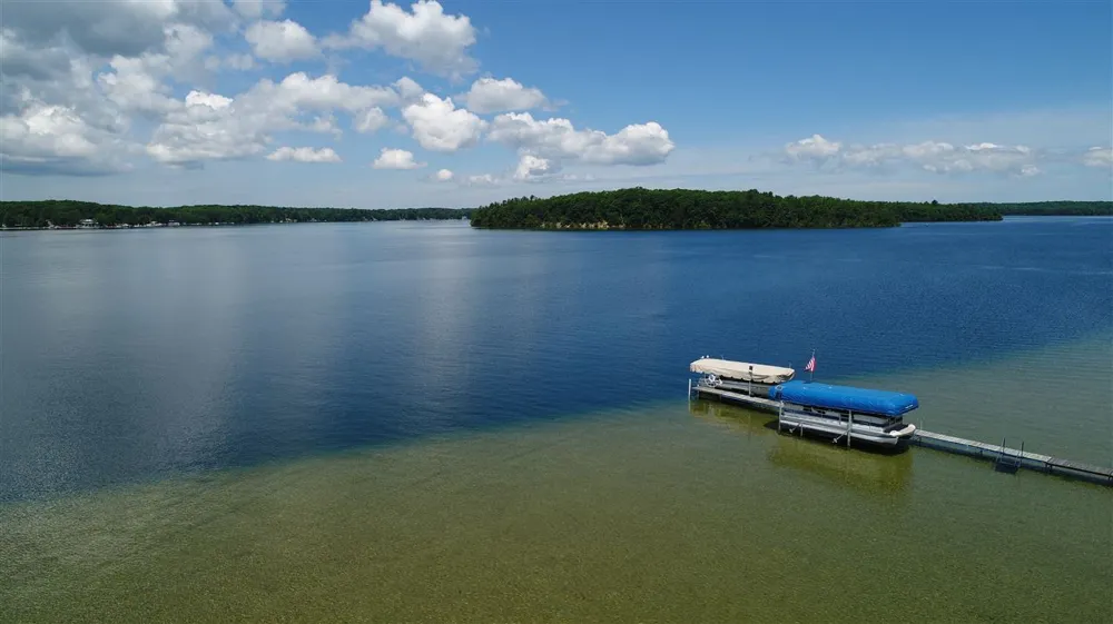 1335 W Outer Drive Long Lake Township, MI 49685