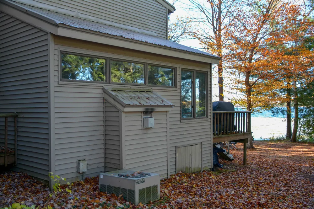 1335 W Outer Drive Long Lake Township, MI 49685