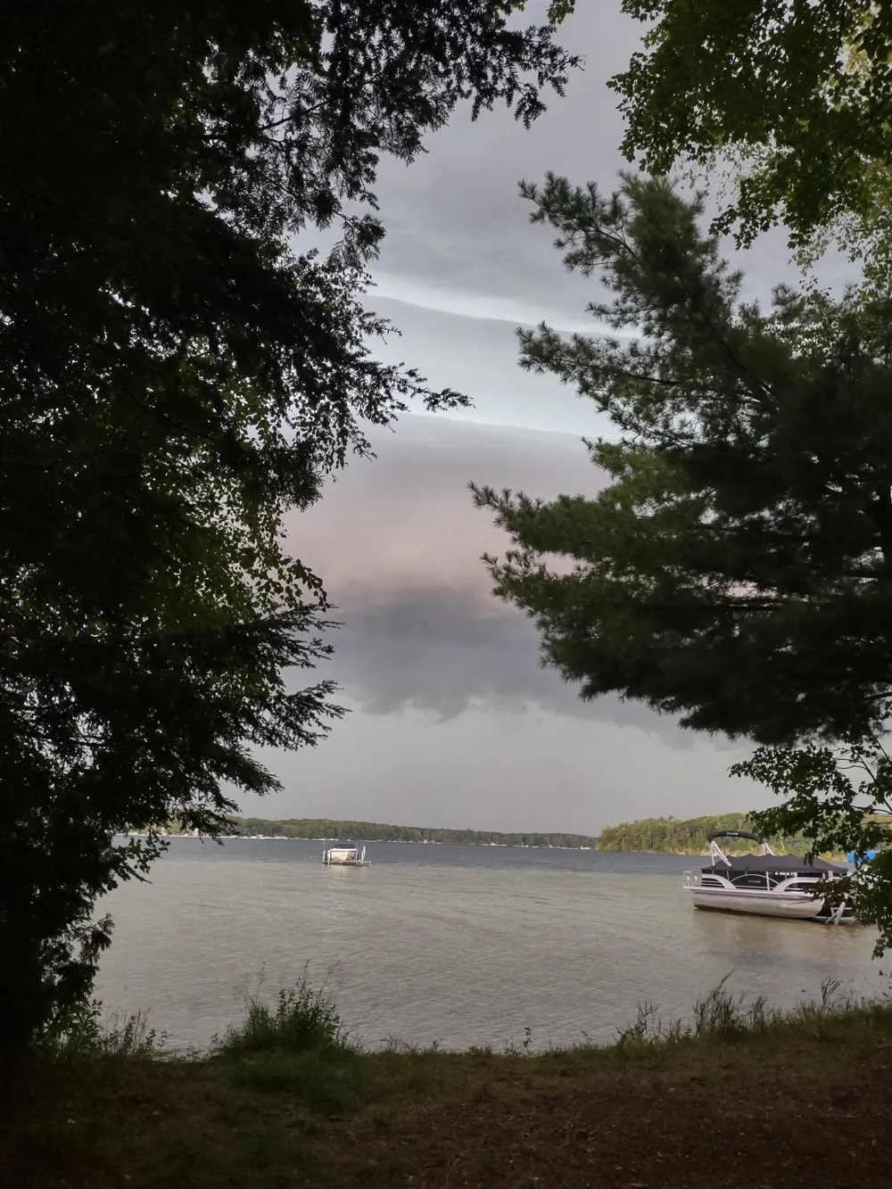 1335 W Outer Drive Long Lake Township, MI 49685
