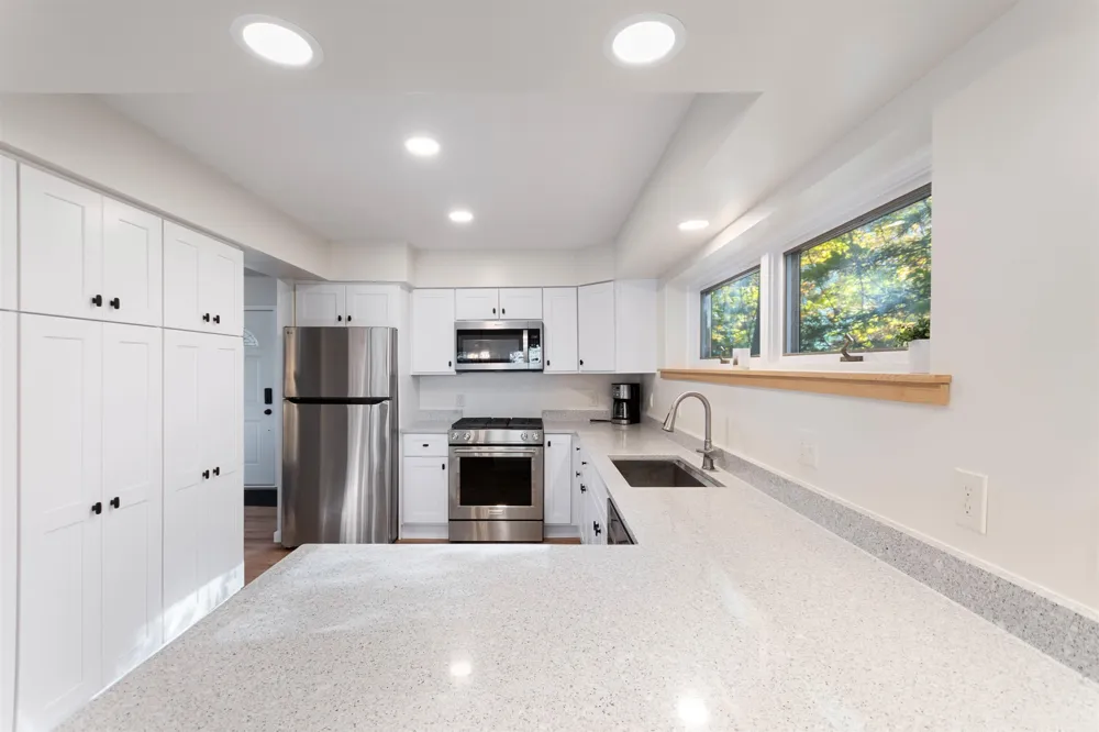 1335 W Outer Drive Long Lake Township, MI 49685