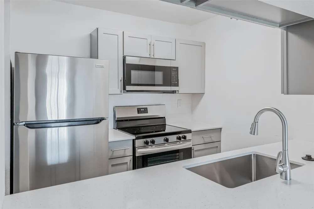 4600 West Pioneer Drive #412 Irving, TX 75061