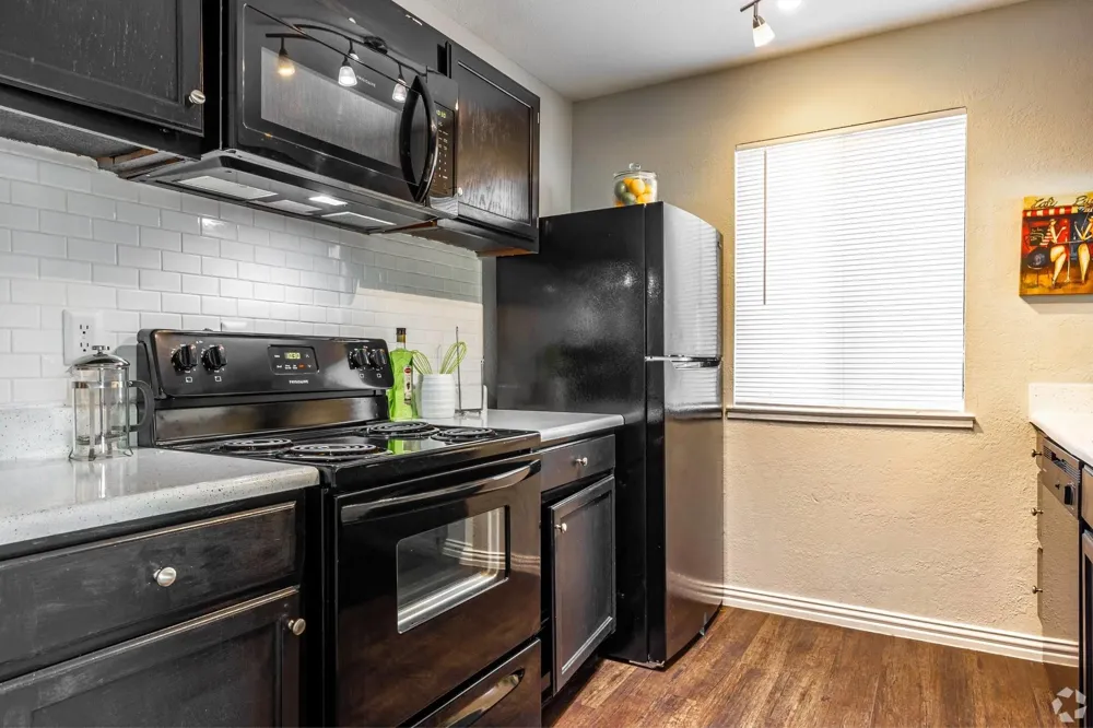 4600 West Pioneer Drive #412 Irving, TX 75061