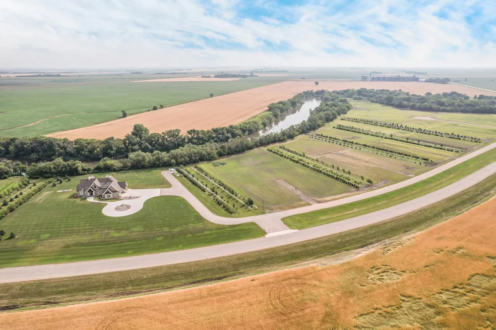 7180 180TH AVENUE SE Wahpeton, ND 58075