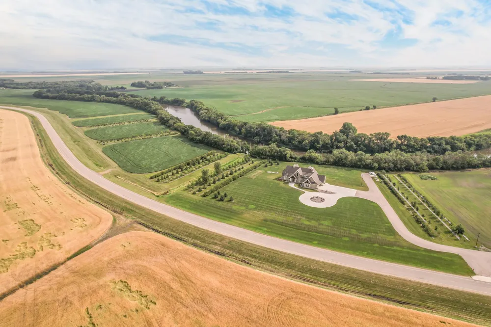 7198 180TH AVENUE SE Wahpeton, ND 58075