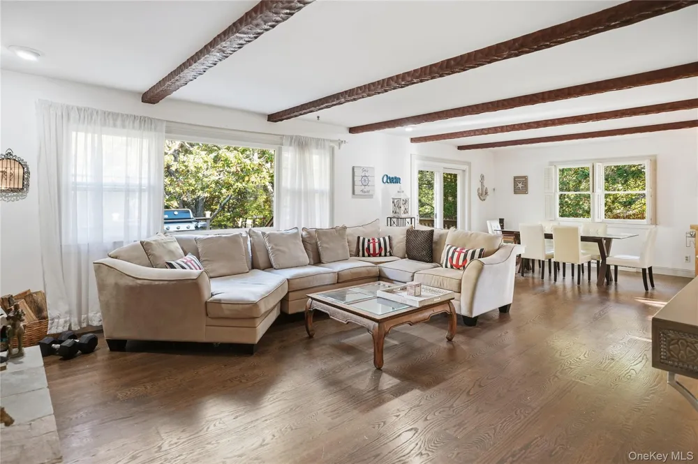 15 Club Drive Southampton, NY 11968