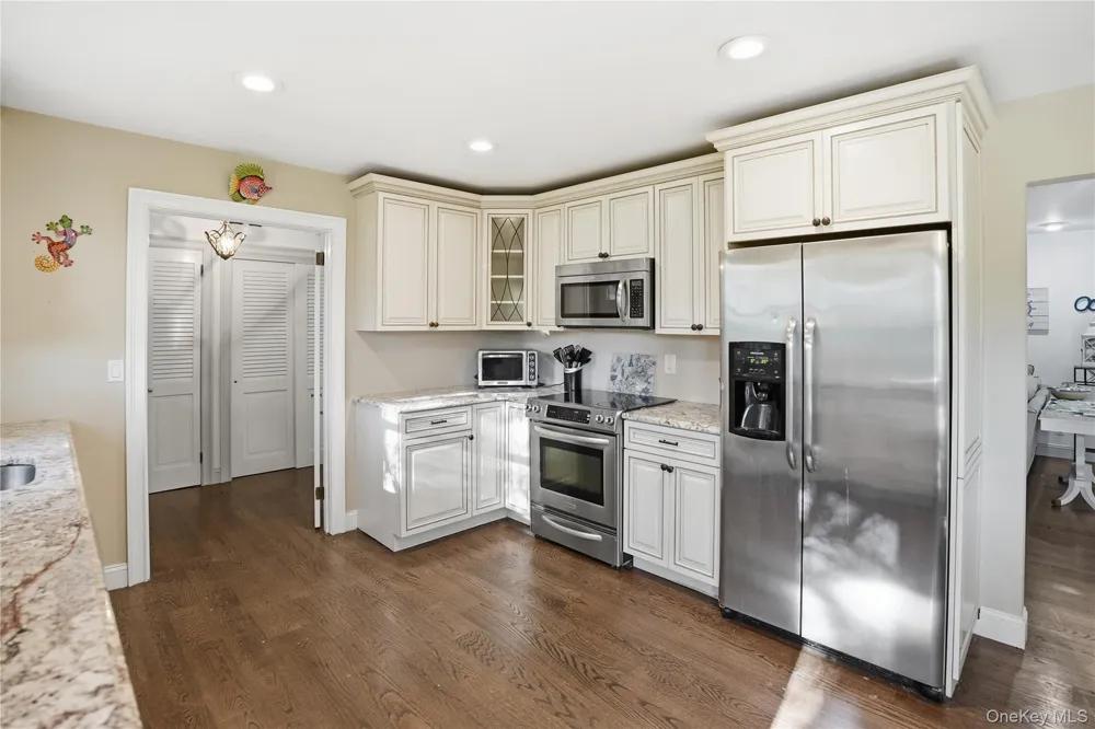 15 Club Drive Southampton, NY 11968