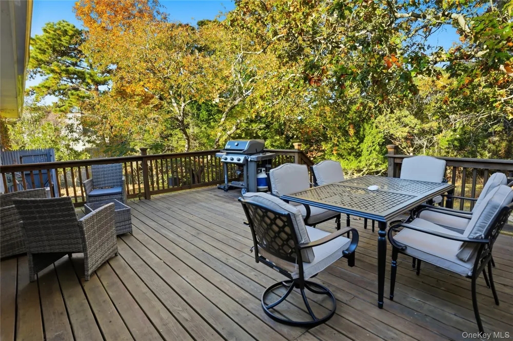 15 Club Drive Southampton, NY 11968