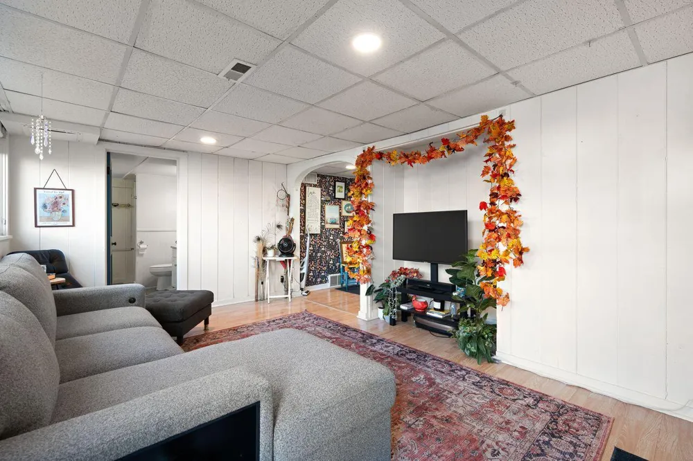 514 Lake Shore Drive Michigan City, IN 46360