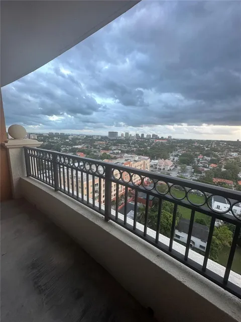 3232 CORAL WAY #1607