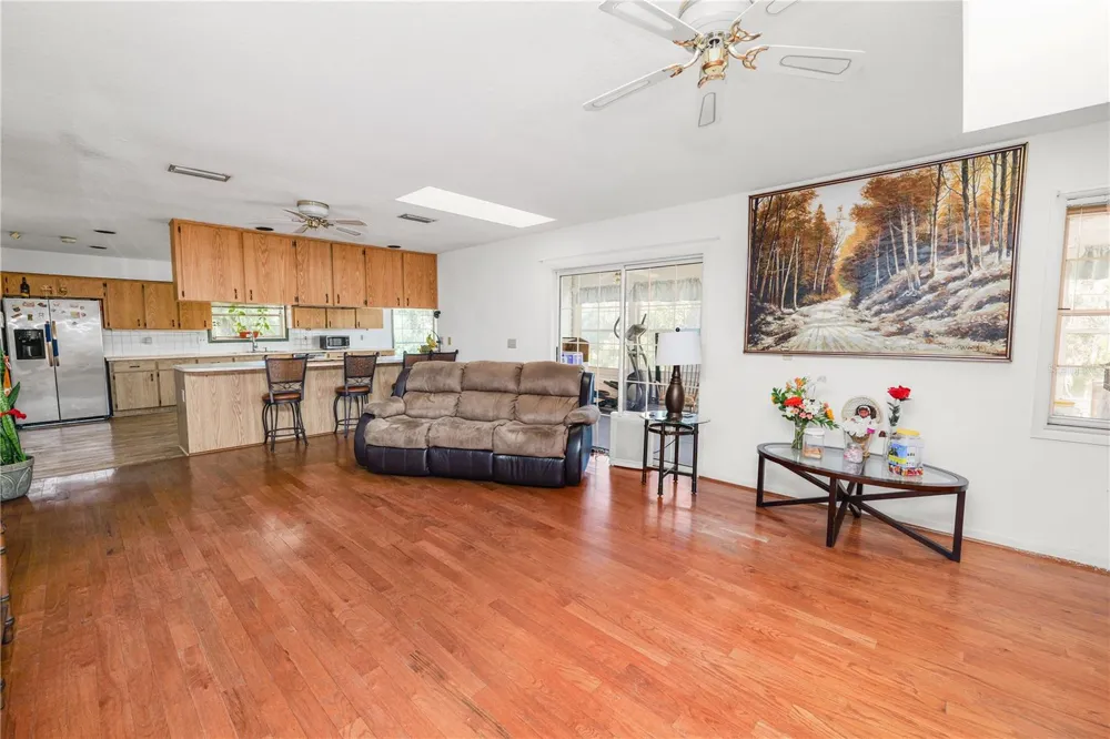 109 NE 4TH AVENUE Mulberry, FL 33860