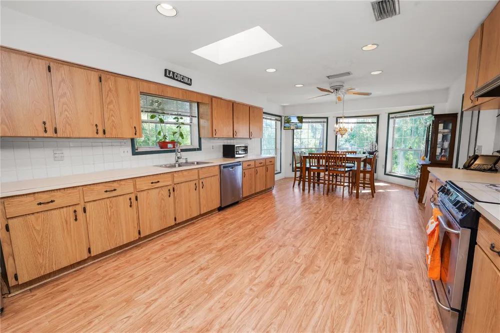 109 NE 4TH AVENUE Mulberry, FL 33860