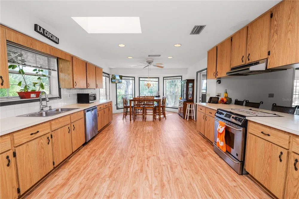 109 NE 4TH AVENUE Mulberry, FL 33860