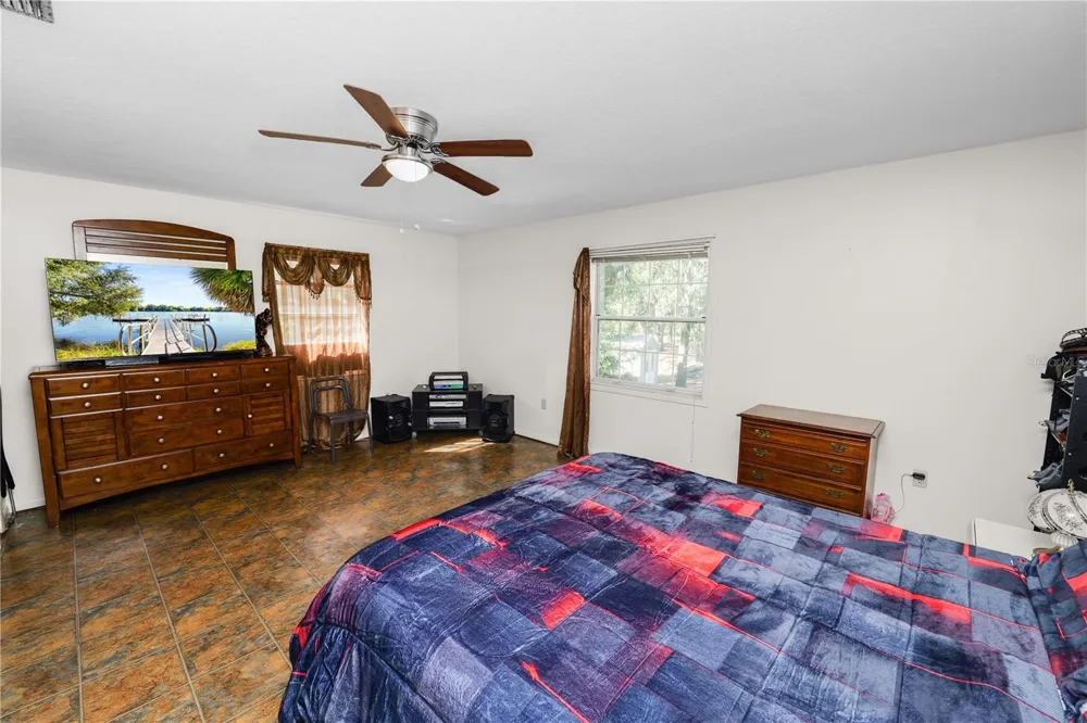 109 NE 4TH AVENUE Mulberry, FL 33860