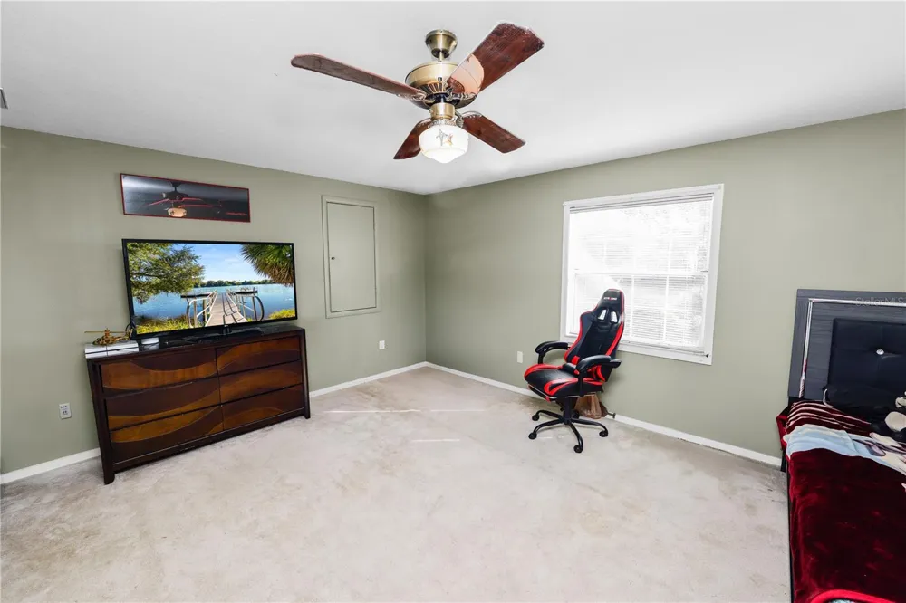 109 NE 4TH AVENUE Mulberry, FL 33860