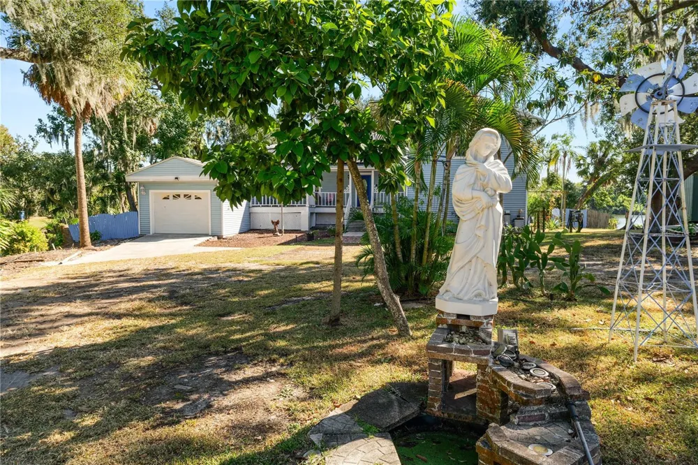 109 NE 4TH AVENUE Mulberry, FL 33860