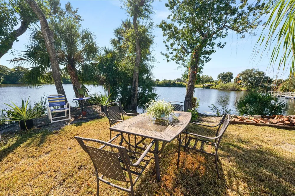 109 NE 4TH AVENUE Mulberry, FL 33860