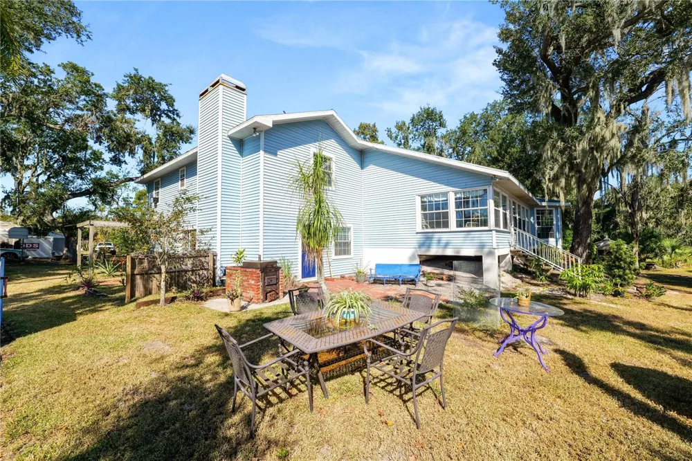 109 NE 4TH AVENUE Mulberry, FL 33860