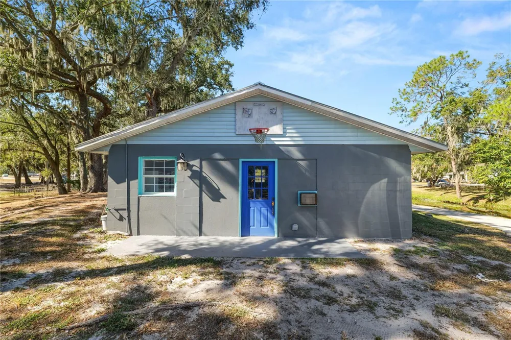 109 NE 4TH AVENUE Mulberry, FL 33860