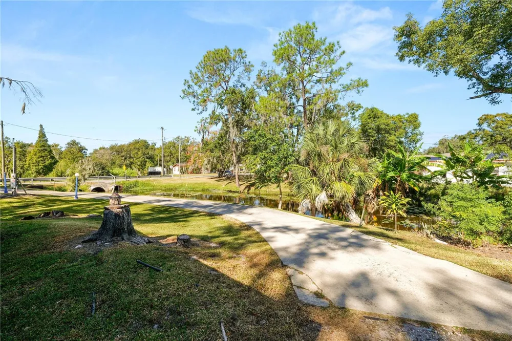 109 NE 4TH AVENUE Mulberry, FL 33860