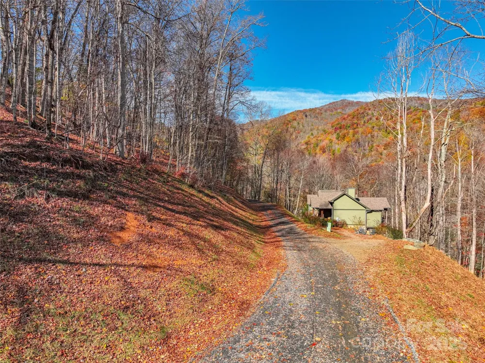 000 Pearl Way #12 Burnsville, NC 28714