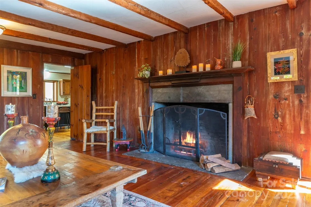 102 Weaver Mill Road Columbus, NC 28722