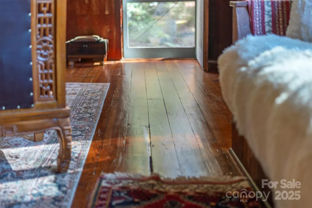 102 Weaver Mill Road Columbus, NC 28722