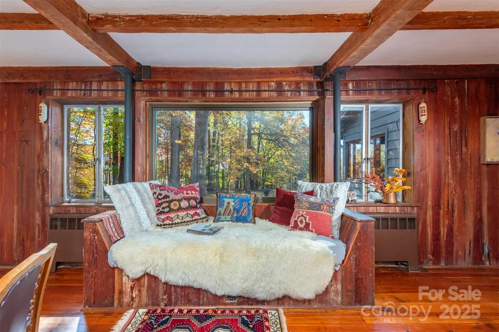 102 Weaver Mill Road Columbus, NC 28722
