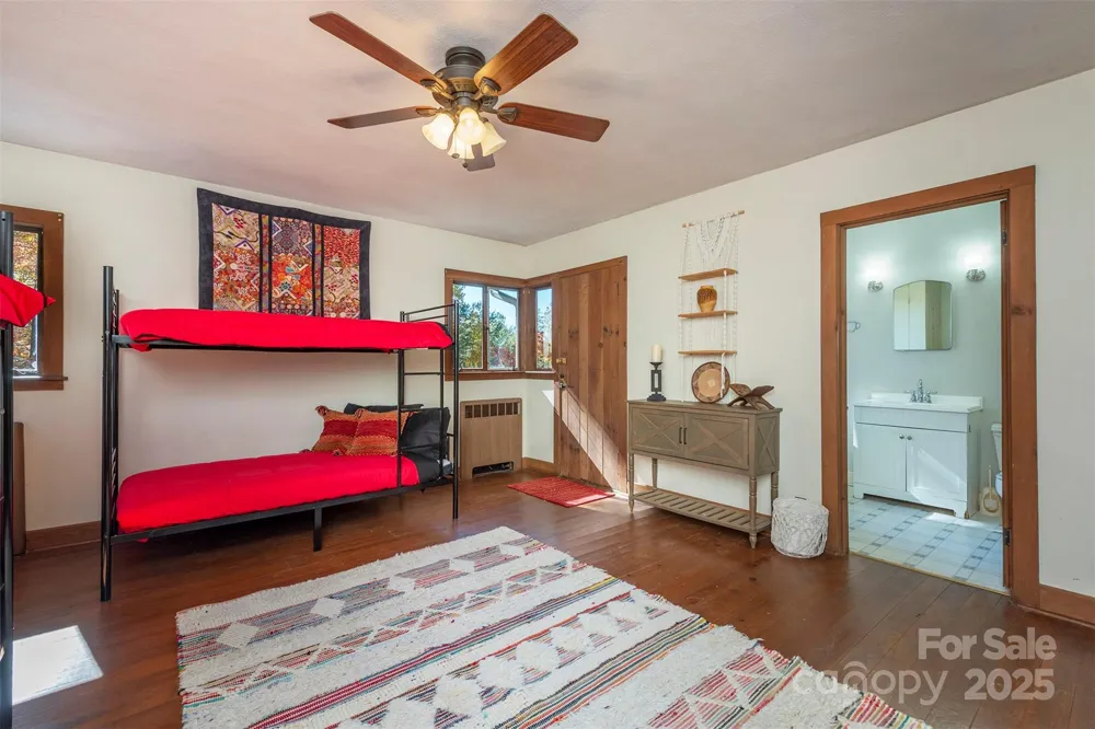 102 Weaver Mill Road Columbus, NC 28722