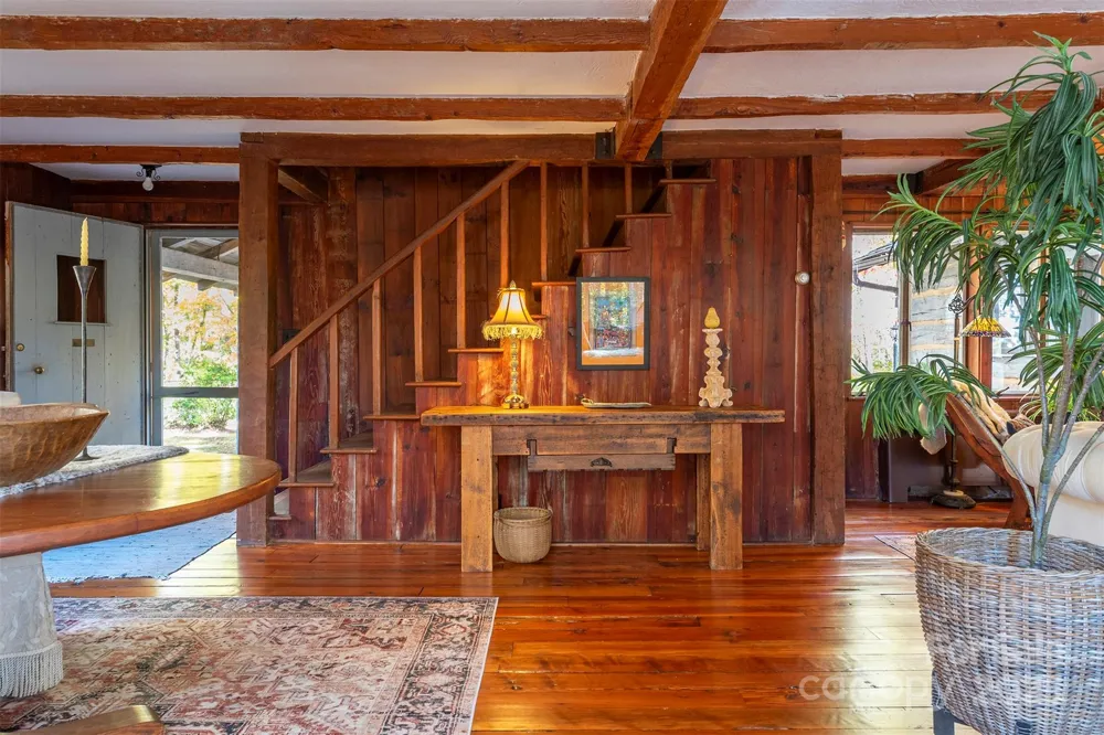 102 Weaver Mill Road Columbus, NC 28722