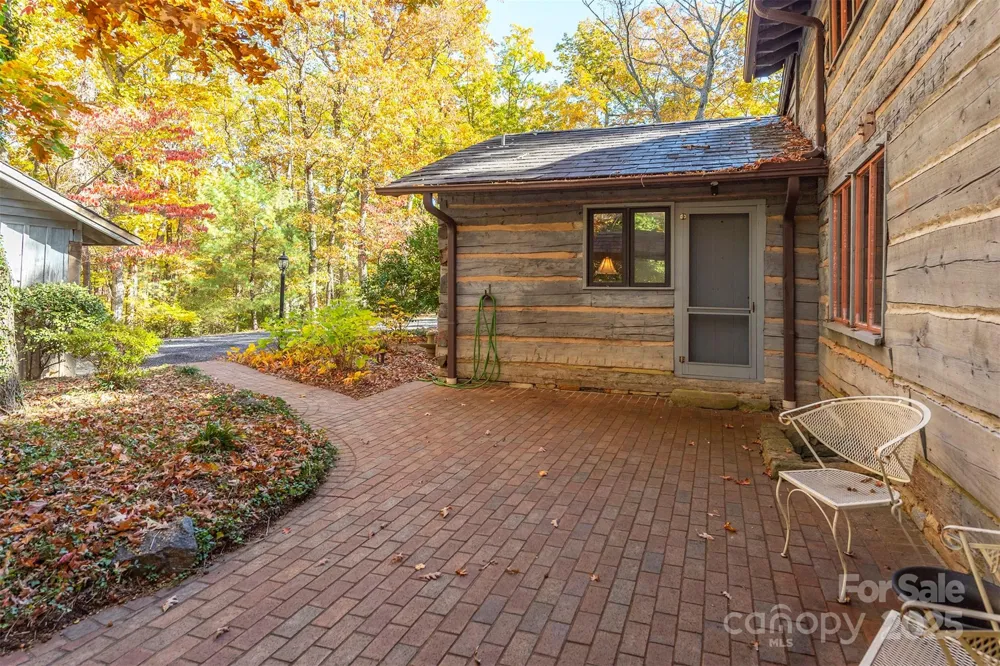 102 Weaver Mill Road Columbus, NC 28722