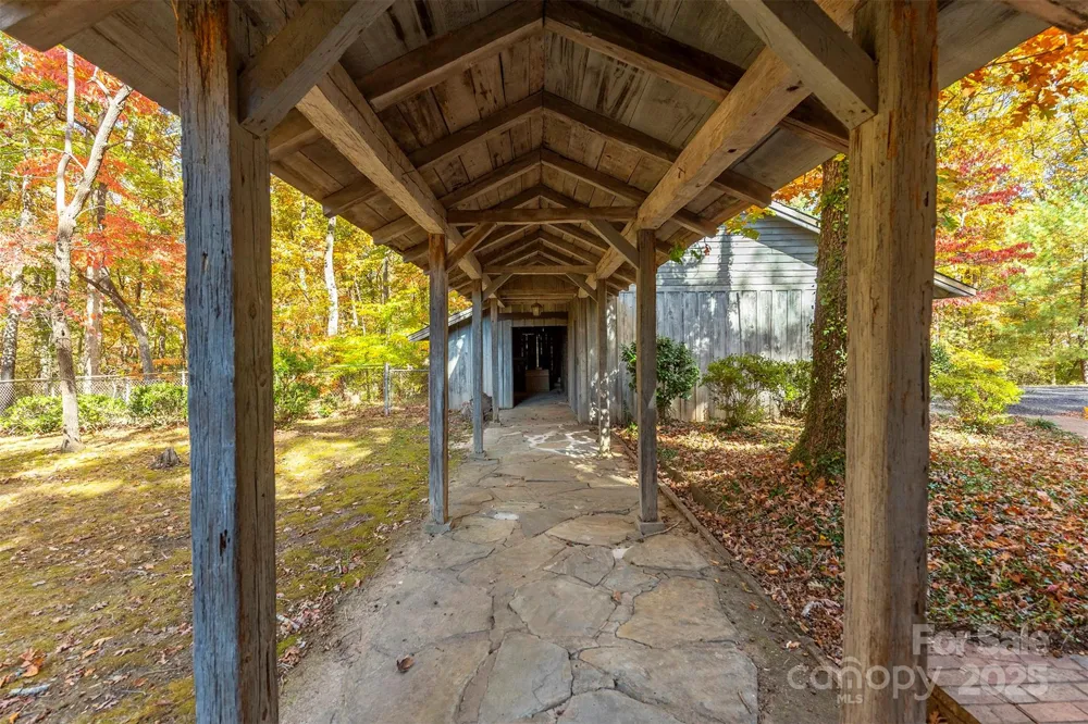 102 Weaver Mill Road Columbus, NC 28722