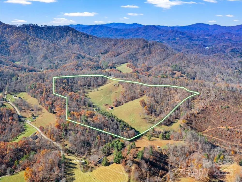 321 Lyle Lane Green Mountain, NC 28740