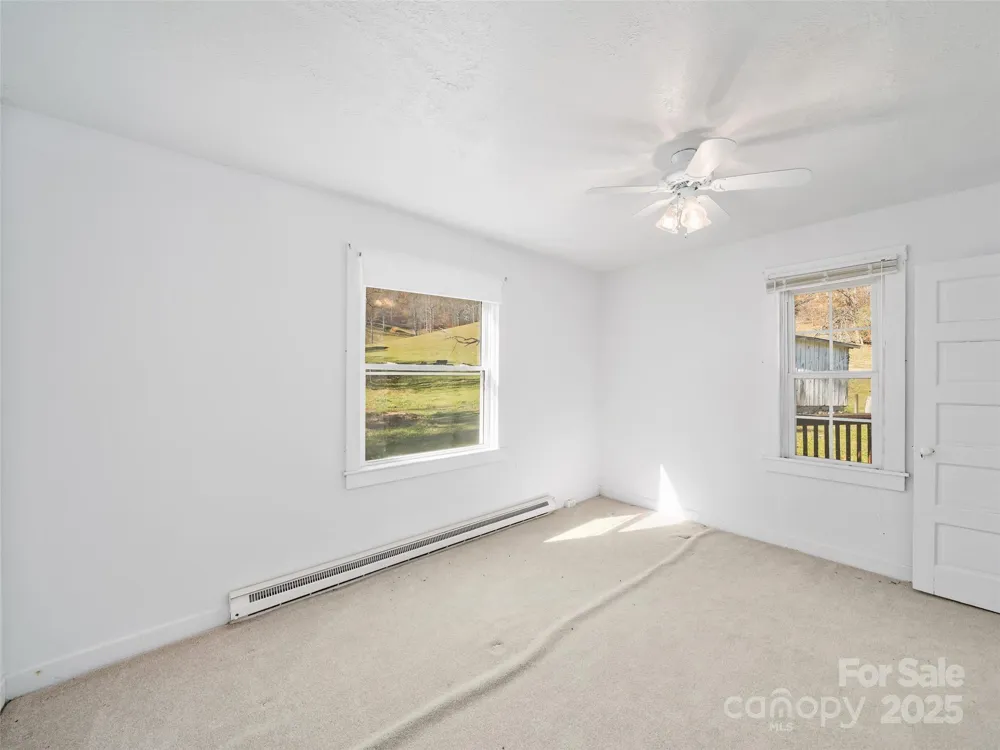 321 Lyle Lane Green Mountain, NC 28740