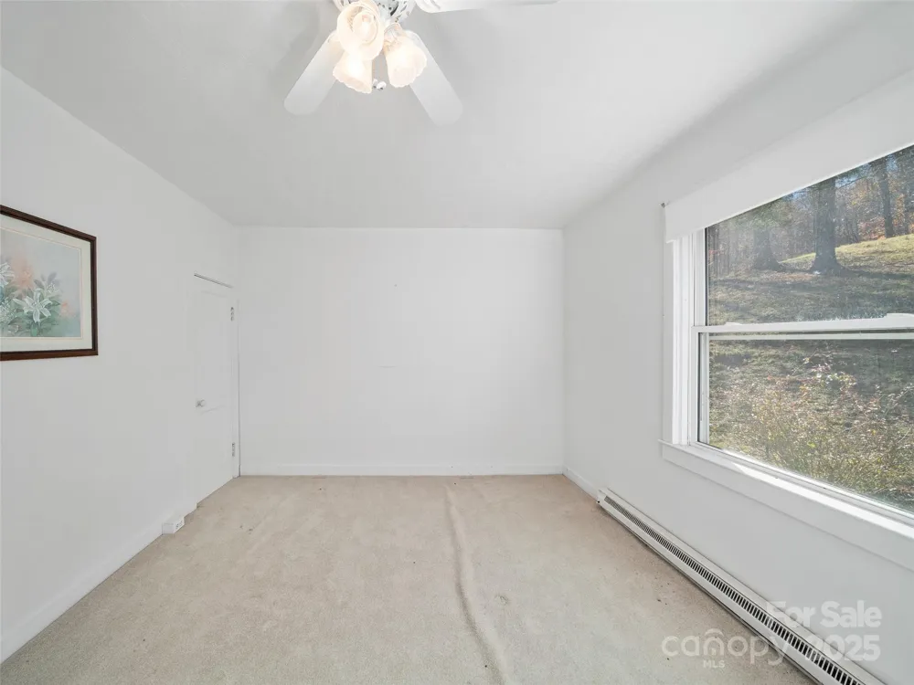 321 Lyle Lane Green Mountain, NC 28740