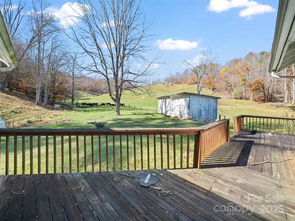 321 Lyle Lane Green Mountain, NC 28740